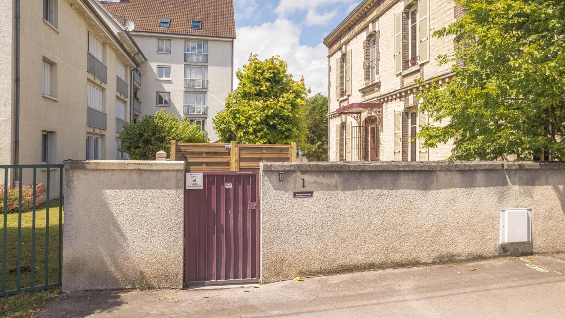 Bonappart 4 - Charme Napoleonien & Confort Troyes Exteriér fotografie